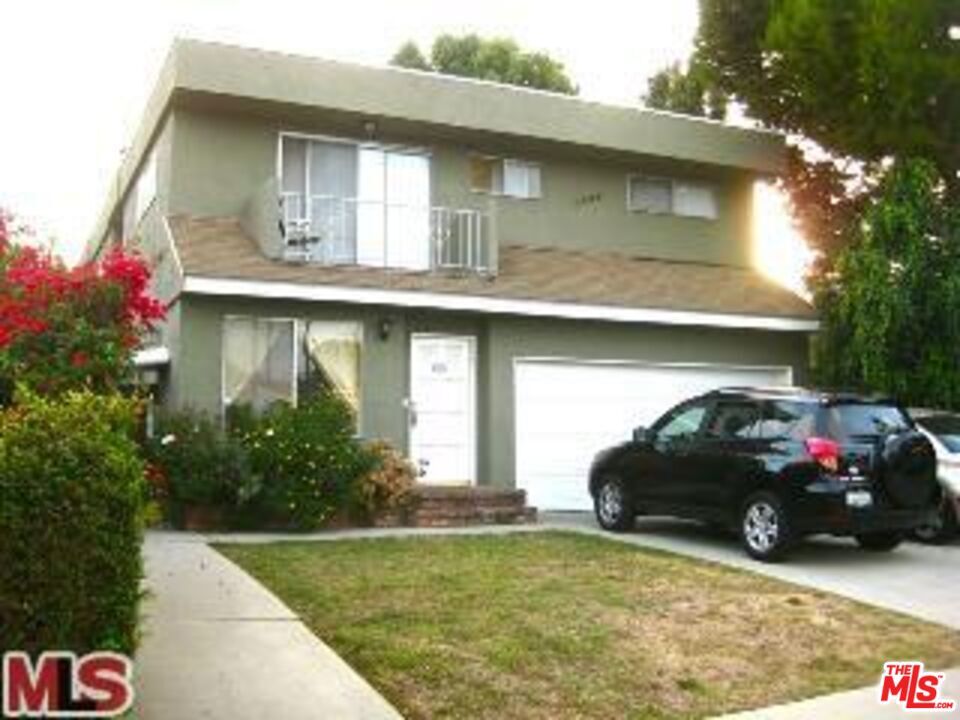 Property Photo:  1646 Franklin St  CA 90404 