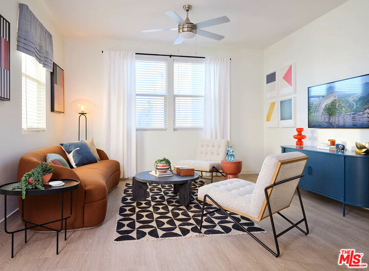 Property Photo: 41545 Ivy St CA 92562