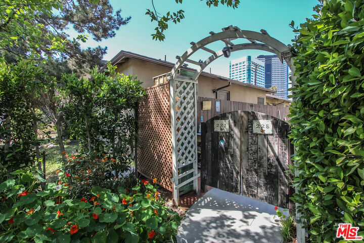 Property Photo: 223 N Cordova St CA 91505