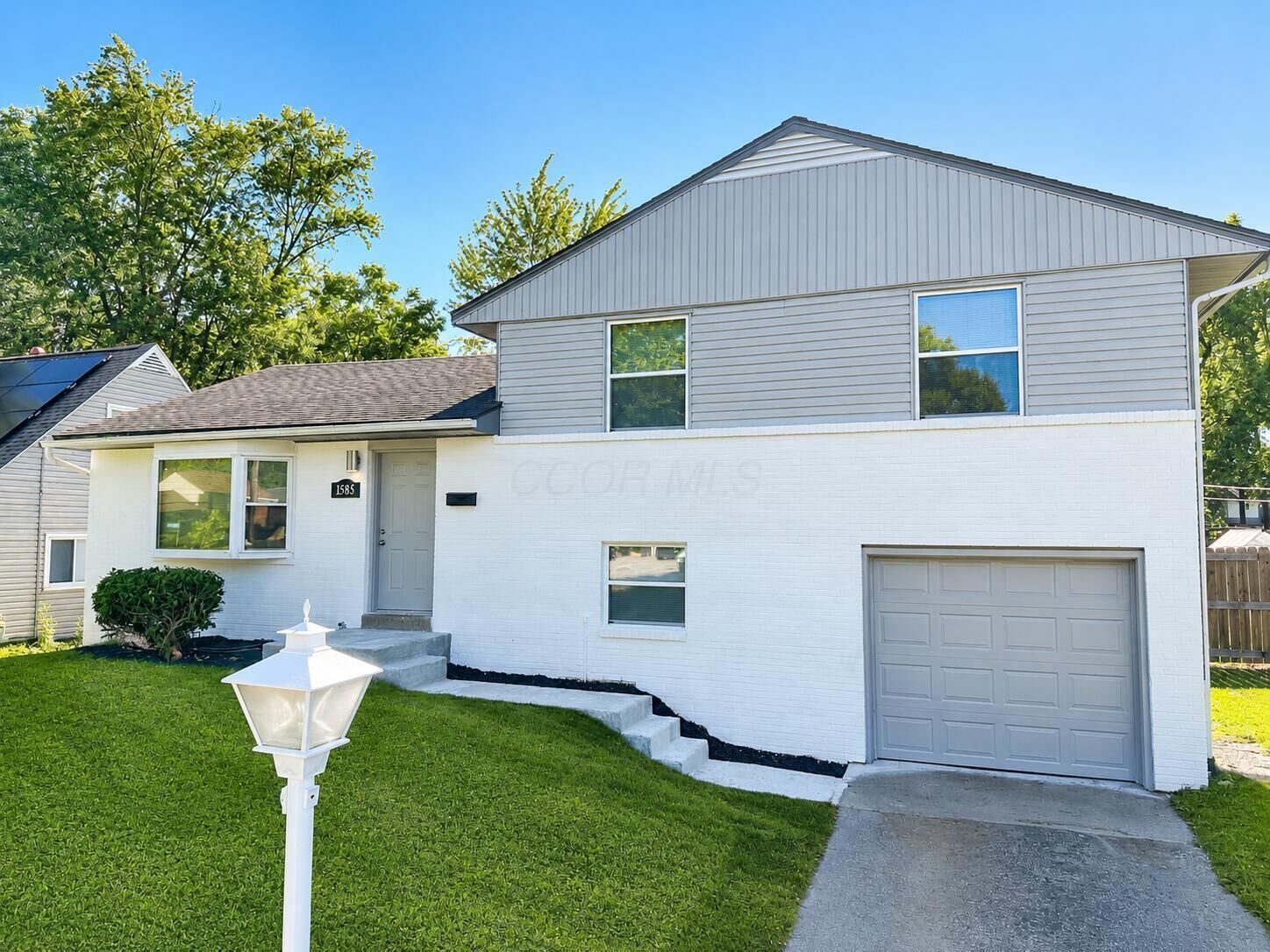 Property Photo: 1585 Shady Lane Road OH 43227