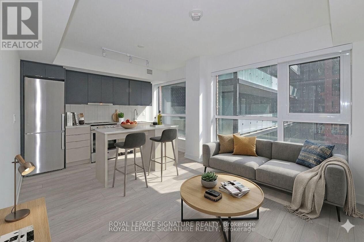 Property Photo:  8 Tippett Road 319  ON M3H 0E7 