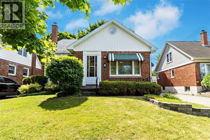 Property Photo: 82 McFadden Avenue ON N7M 1Y6