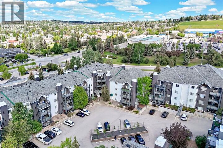 Property Photo: 10 Sierra Morena Mews Southwest AB T3H 3K5
