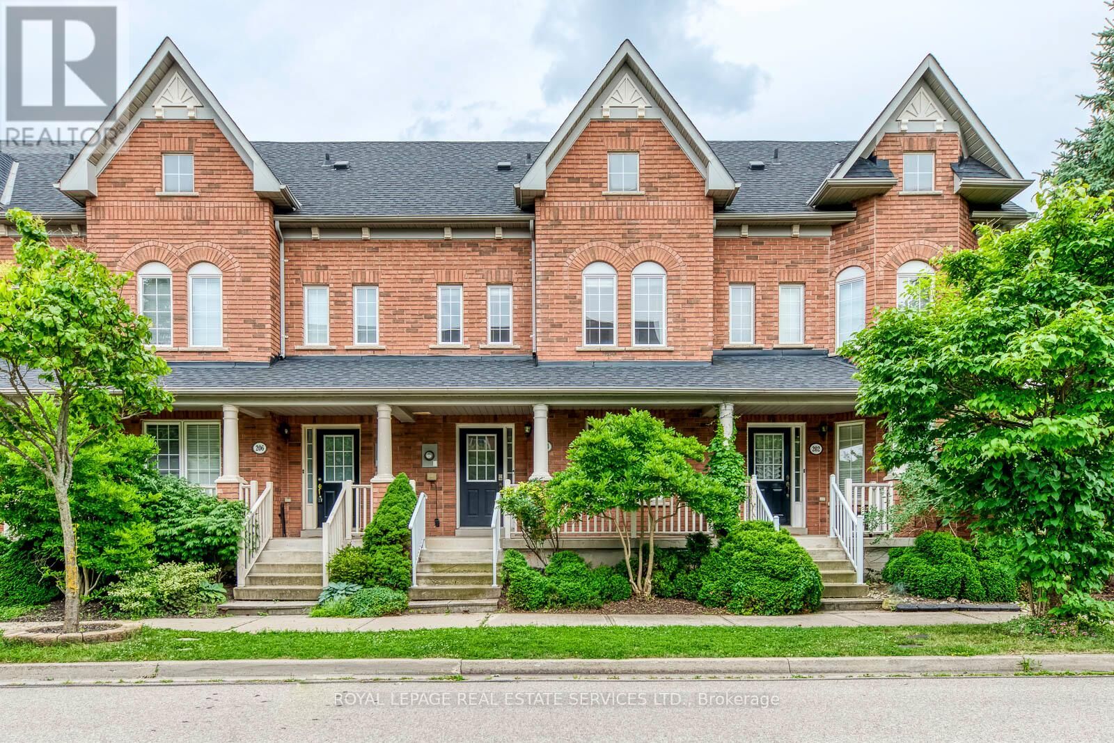 Property Photo:  204 Roxton Road  ON L6H 6M8 