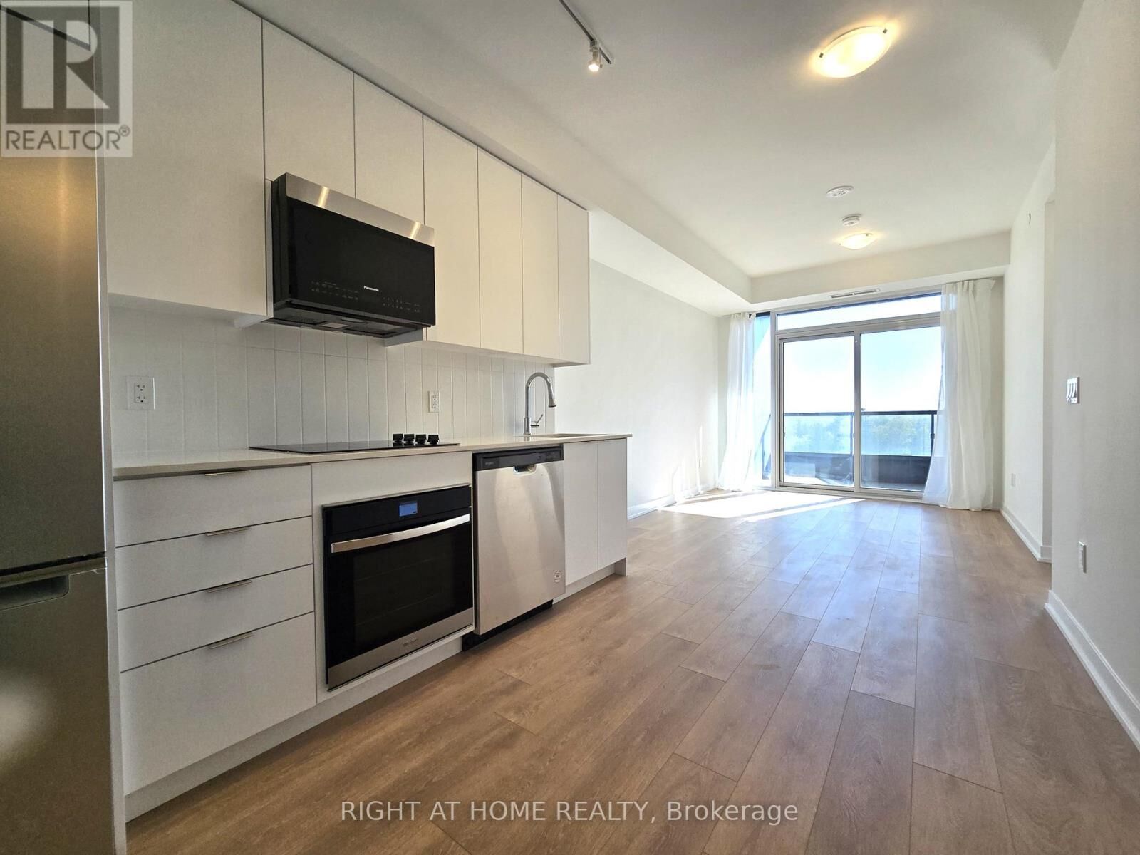 Property Photo:  474 Caldari Road 707  ON L4K 0R5 