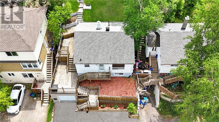Property Photo:  830 Charlotte Street  ON P3E 4C4 
