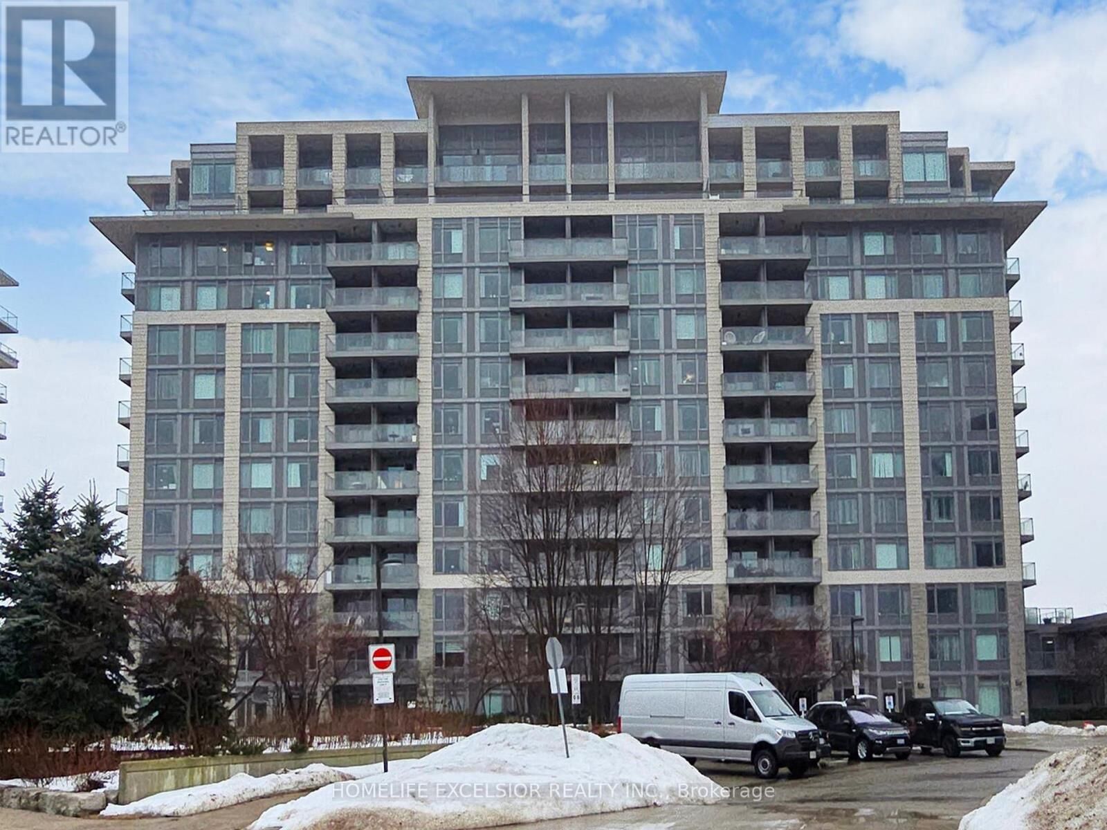 Property Photo: 273 South Park Road 1018 ON L3T 0B5
