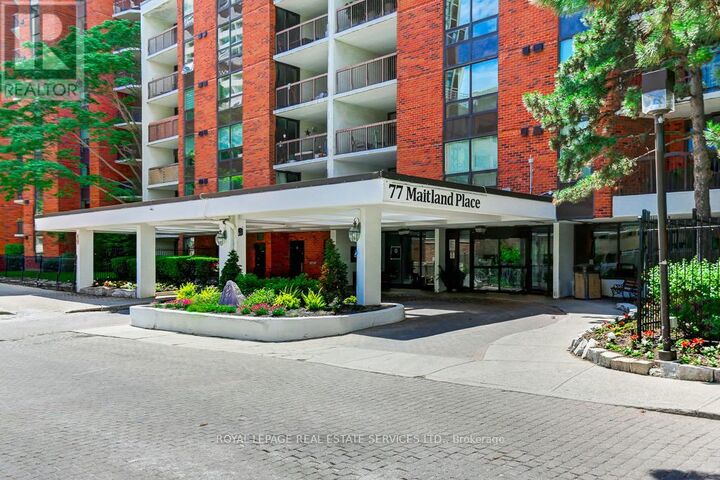 Property Photo: 77 Maitland Place Ph23 ON M4Y 2V6