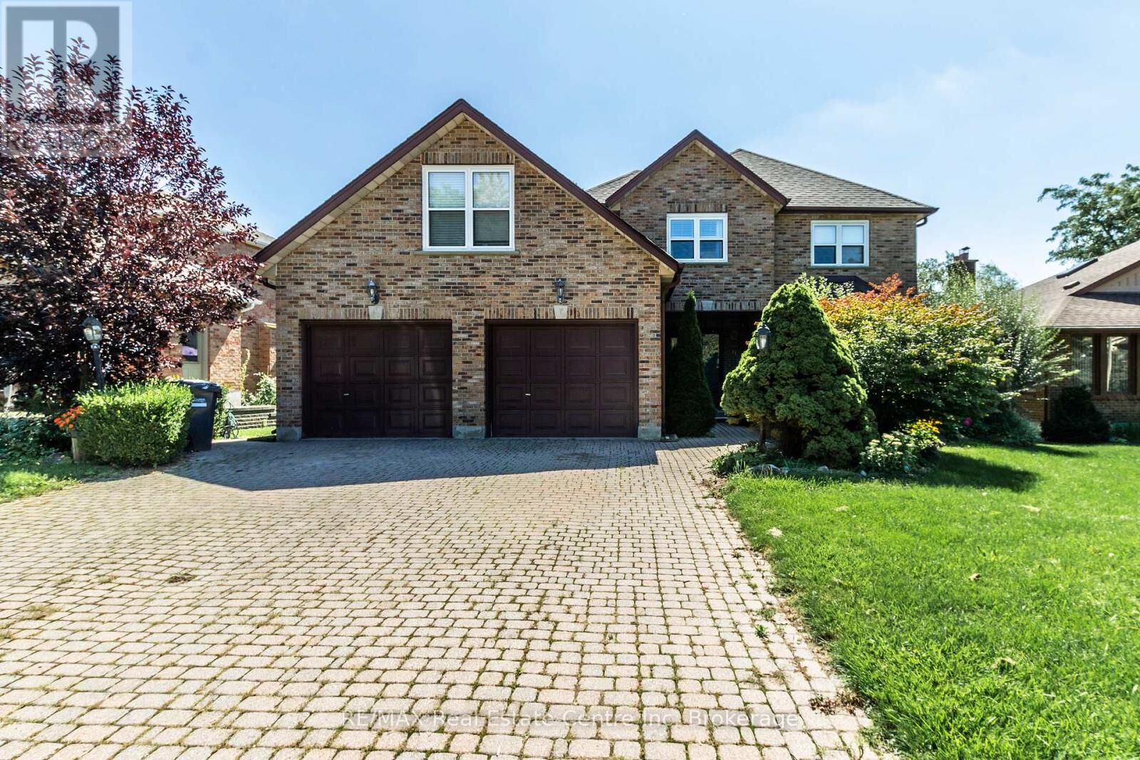 Property Photo:  79 Woodland Glen Drive  ON N1G 3S3 