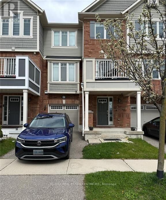 Property Photo:  221 Slingsby Landing  ON L9T 8N5 