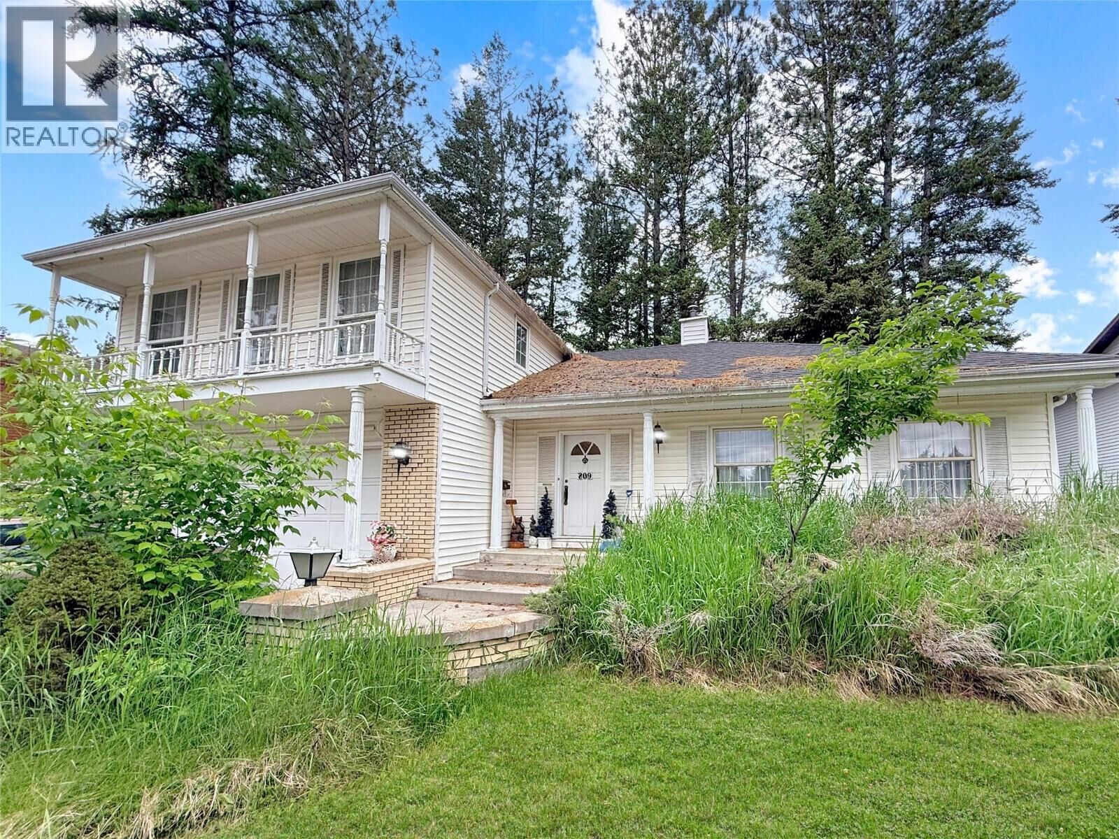 Property Photo: 809 31st Ave S Other BC V1C 5J9