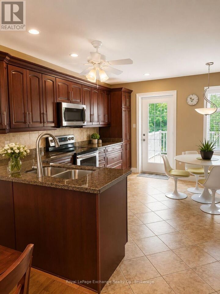 Property Photo: 15 Palisade Place ON P3A 5Y8