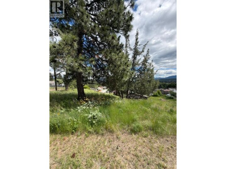 Property Photo:  4th Street Northwest  BC V1C 4A3 