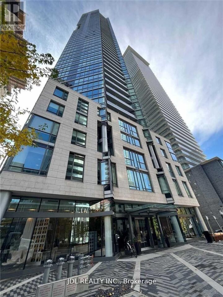 Property Photo:  45 Charles Street East 1702  ON M4Y 0B8 