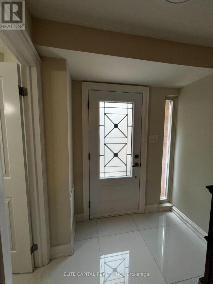 Property Photo:  74 Thimble Berry Way  ON M2H 3K7 
