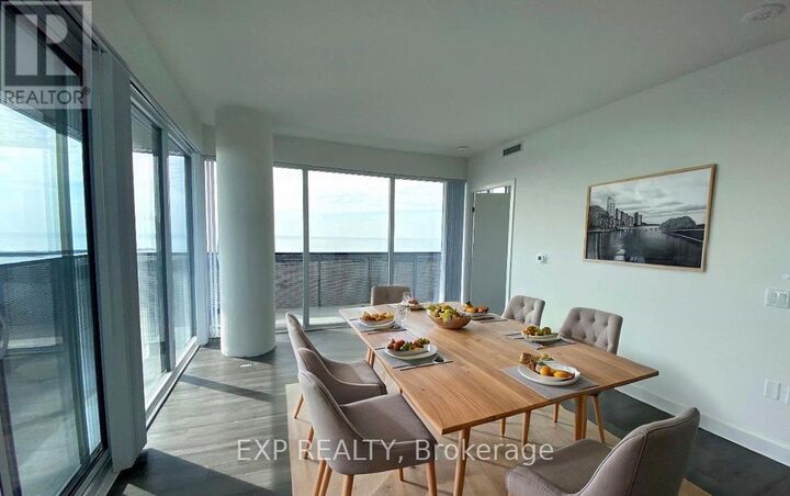 Property Photo: 138 Downes Street 6706 ON M5E 0E4