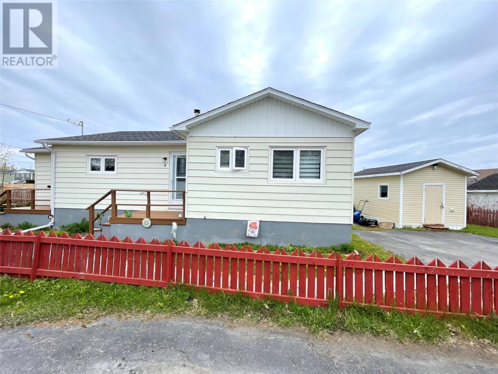 Property Photo:  4 Churchill Place  NL A2B 1C4 