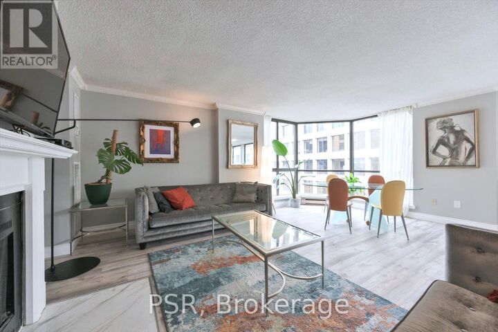 Property Photo:  280 Simcoe Street 1402  ON M5T 2Y5 
