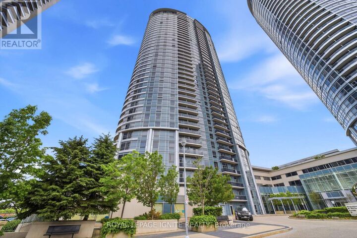 Property Photo:  135 Village Green Square 2620  ON M1S 0G4 