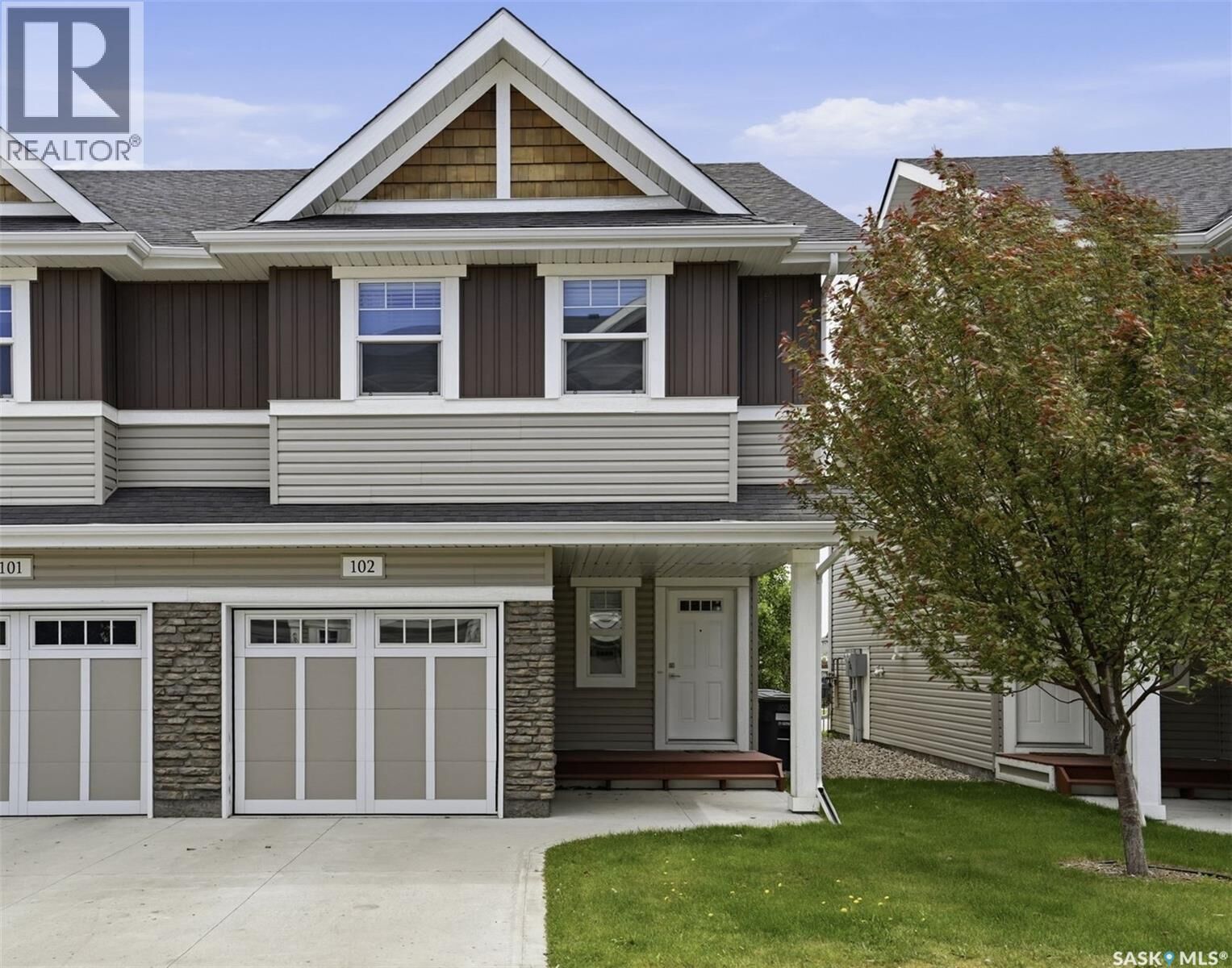 Property Photo:  102 315 Dickson Crescent  SK S7T 0T8 