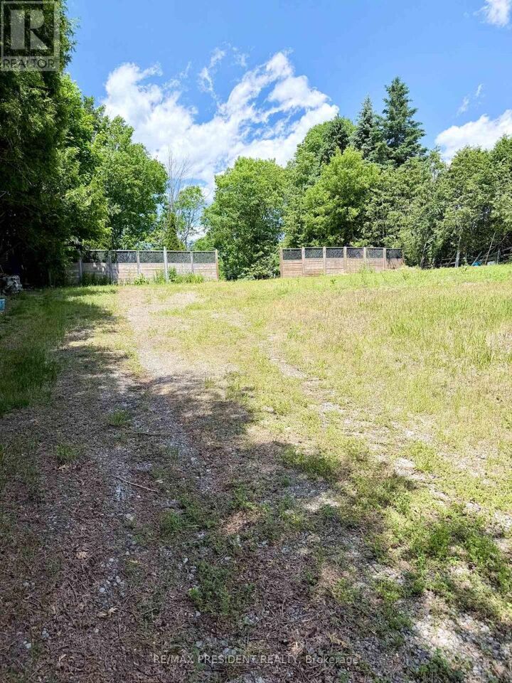 Property Photo:  126 Mill Street  ON K0K 1M0 