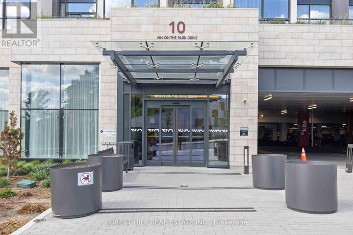 Property Photo:  10 Inn On The Park Drive Ph3  ON M3C 0P9 