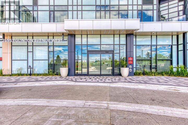 Property Photo:  2495 Eglinton Avenue West 2603  ON L5M 2T2 
