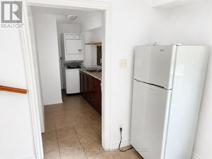 Property Photo: 196 Chruch Street 201 ON L4P 1J7