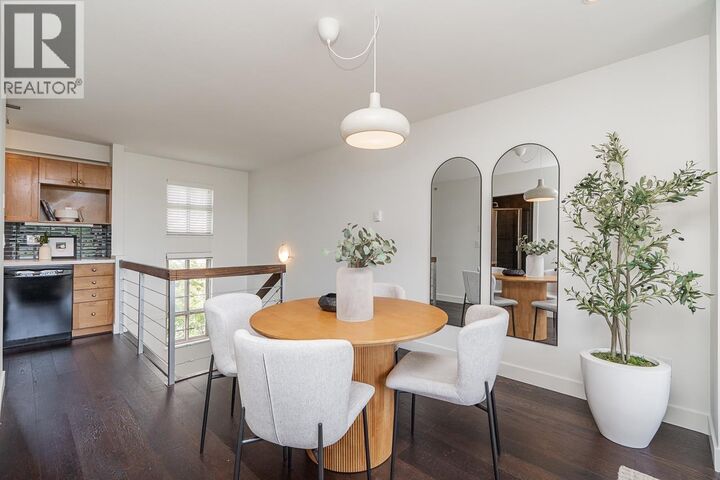 Property Photo:  2375 West Broadway 26  BC V6K 2E6 