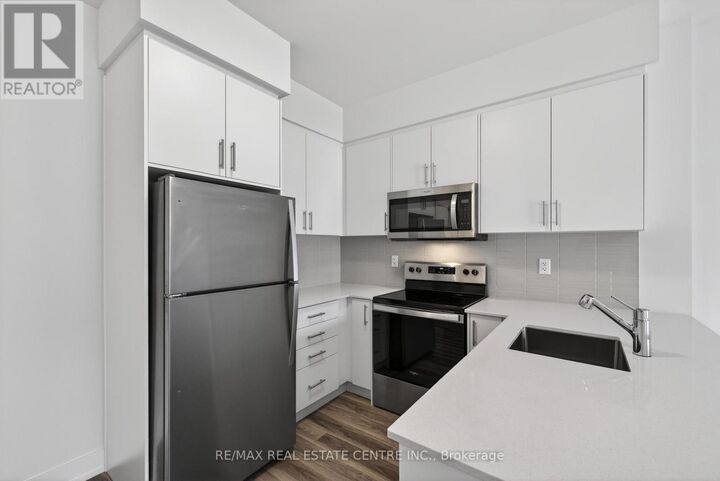 Property Photo:  1100 Lackner Place 114  ON N2A 3R2 