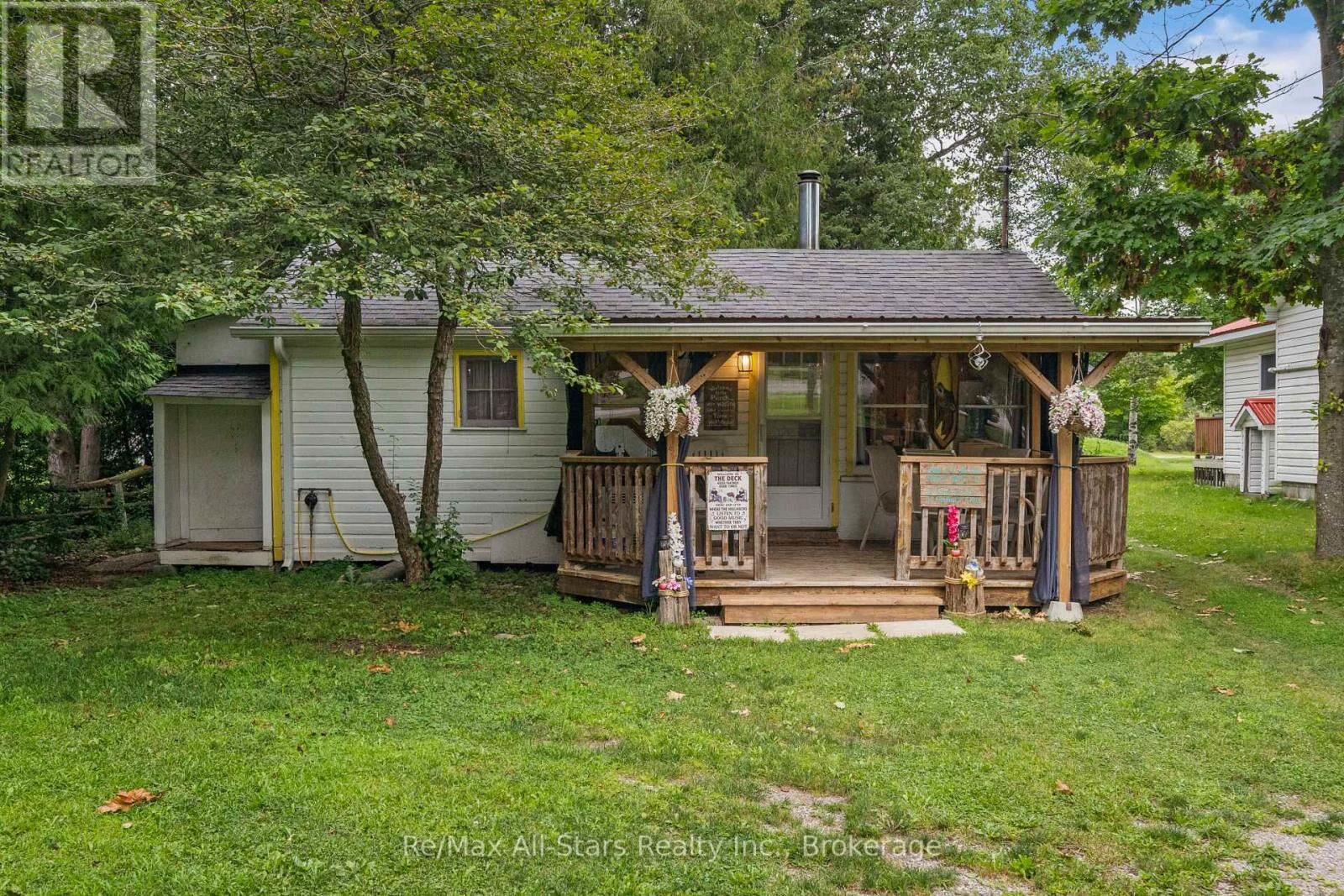 Property Photo: 93 Sturgeon Glen Road ON K0M 1N0