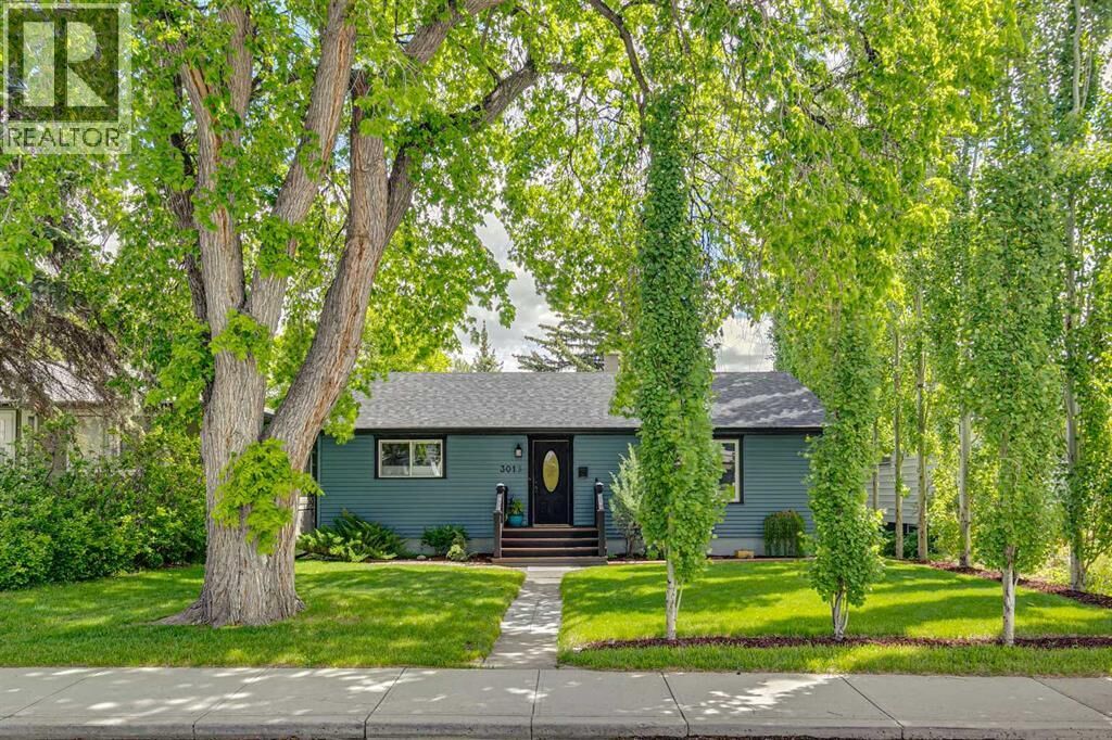 Property Photo: 3016 29 Street Southwest AB T3E 2L1