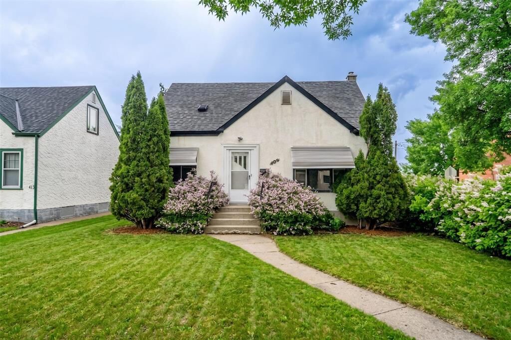 Property Photo: 409 Jefferson Avenue MB R2V 0N5