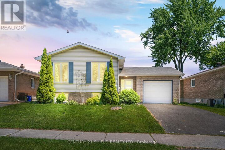 Property Photo: 736 Champlain Drive ON K6H 6S8