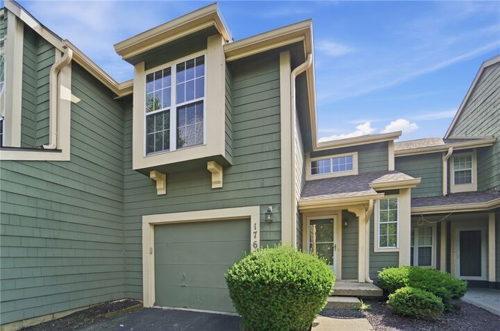 Property Photo:  176 Queens Crossing 158  OH 45458 
