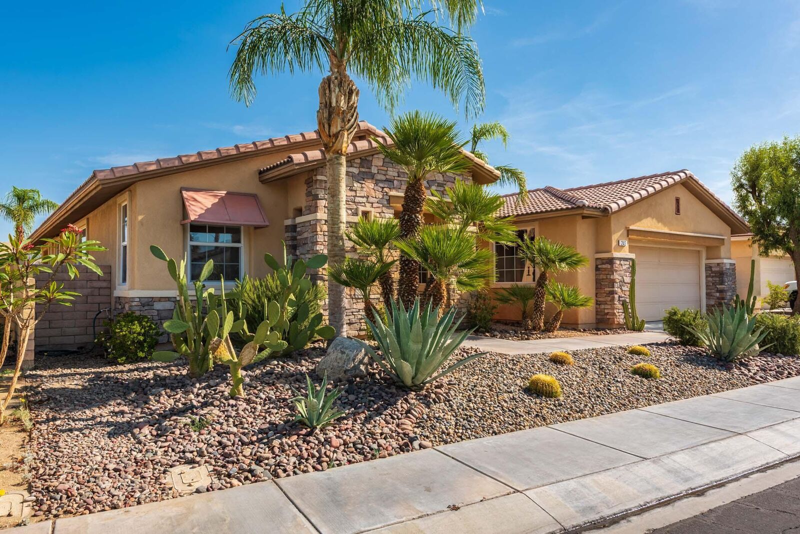 Property Photo: 245 Via Martelli CA 92270