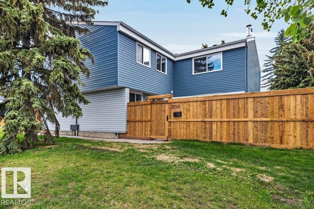 Property Photo: 14707 53 Avenue NW 200 AB T6H 5C9