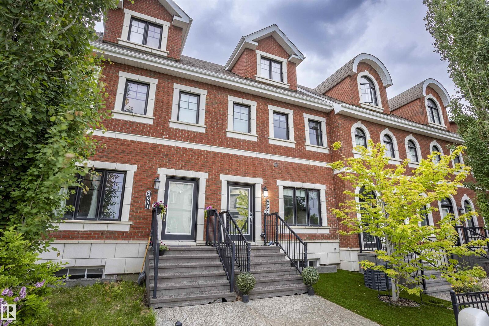 Property Photo: 4949 Terwillegar Common NW AB T6R 0G5