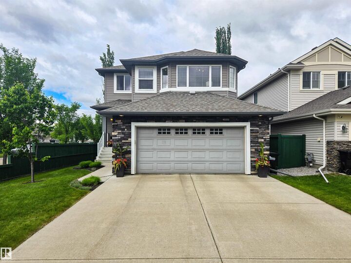 Property Photo:  504 Crandell Crest  AB T8H 0H3 