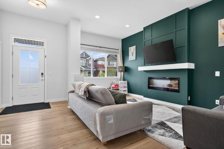 Property Photo: 1544 Plum Circle Circle SW AB T6X 2Z7