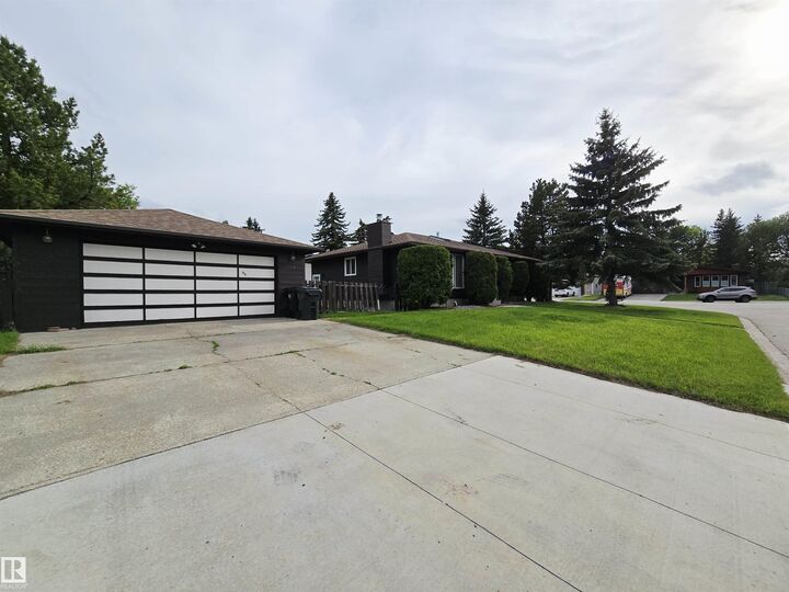 Property Photo: 66 Miller Avenue AB T7X 2Y3