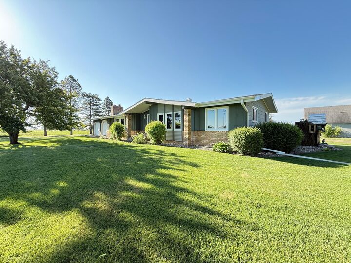 Property Photo: 2655 300th Street MN 56256