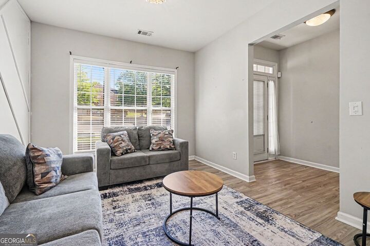 Property Photo: 1641 Hedington Court SE GA 30045