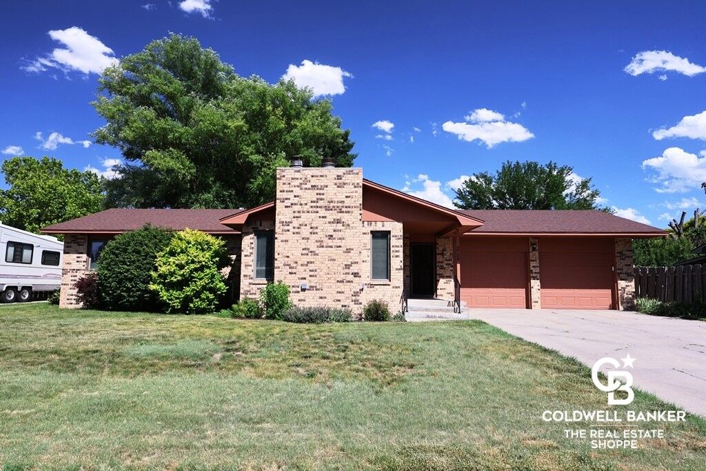 Property Photo: 2708 N Henderson Drive KS 67846