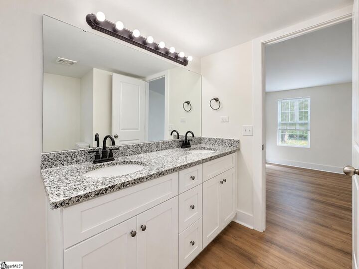 Property Photo:  181 Woodland Road  SC 29661 