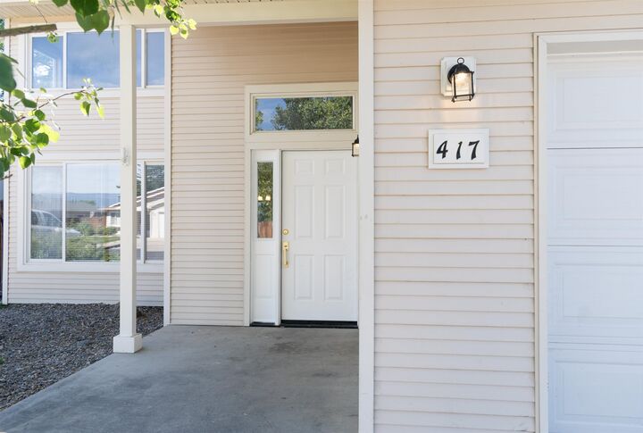 Property Photo:  417 W Mallard Way  CO 81504 