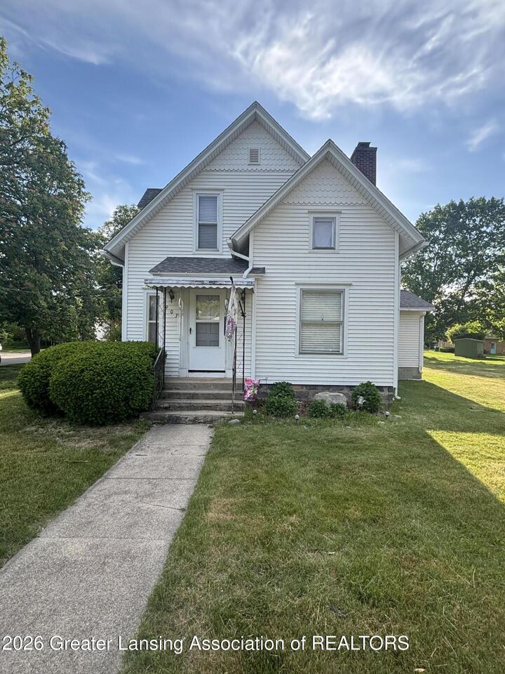 Property Photo: 903 N Chipman Street MI 48867