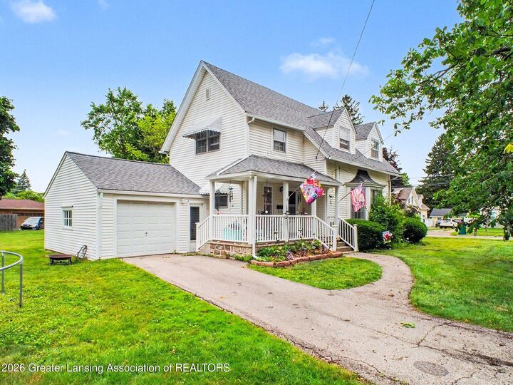 Property Photo:  903 N Chipman Street  MI 48867 