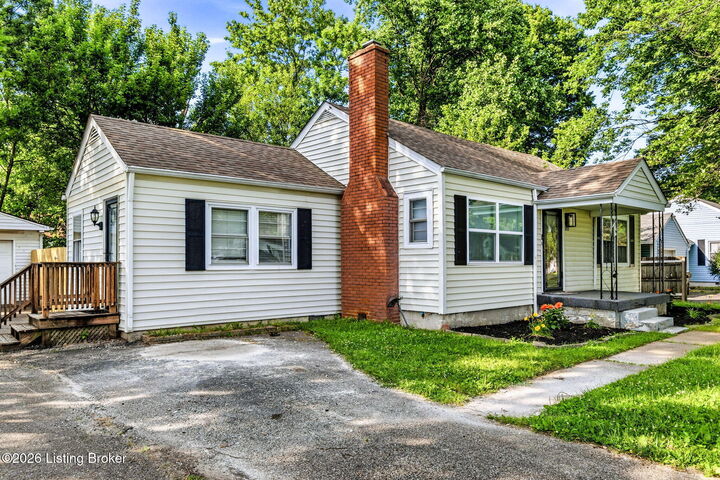 Property Photo:  1213 Krupp Park Dr  KY 40213 
