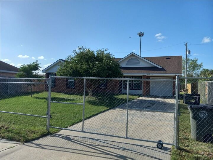Property Photo:  1008 W 31st Street  TX 78574 